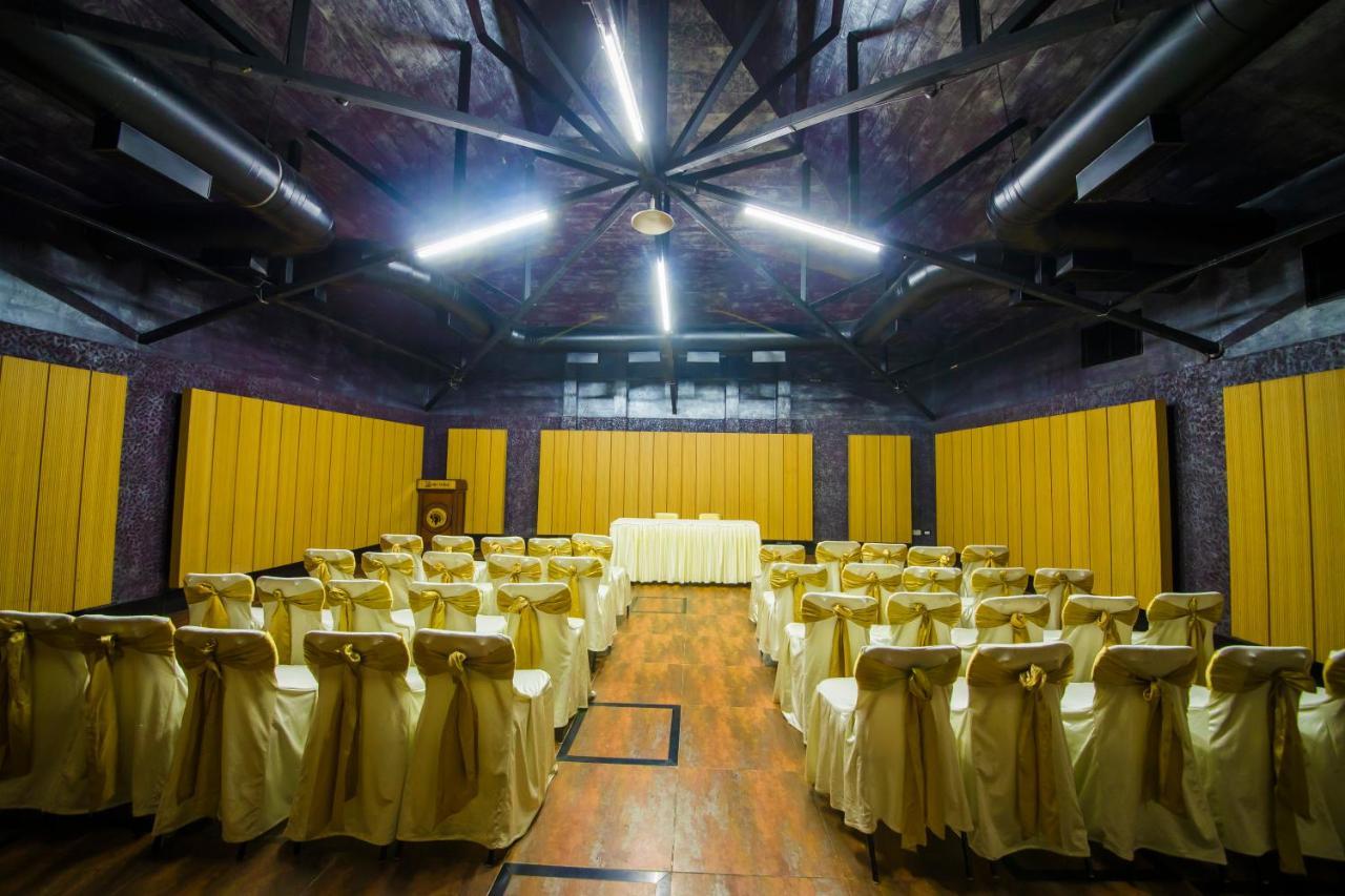 Отель The Renai Cochin Коччи Экстерьер фото